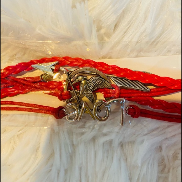 Mocking jay bracelet. - Picture 2 of 5